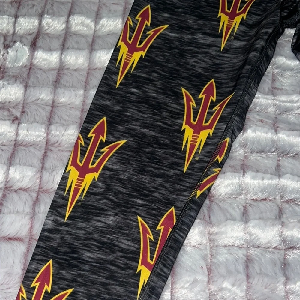 Vibrant Black and Yellow‎ Patterned Leggings